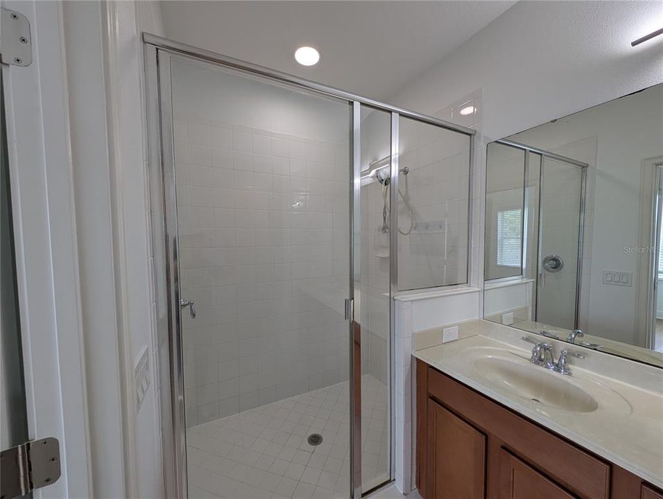 Active With Contract: $2,900 (3 beds, 2 baths, 1848 Square Feet)