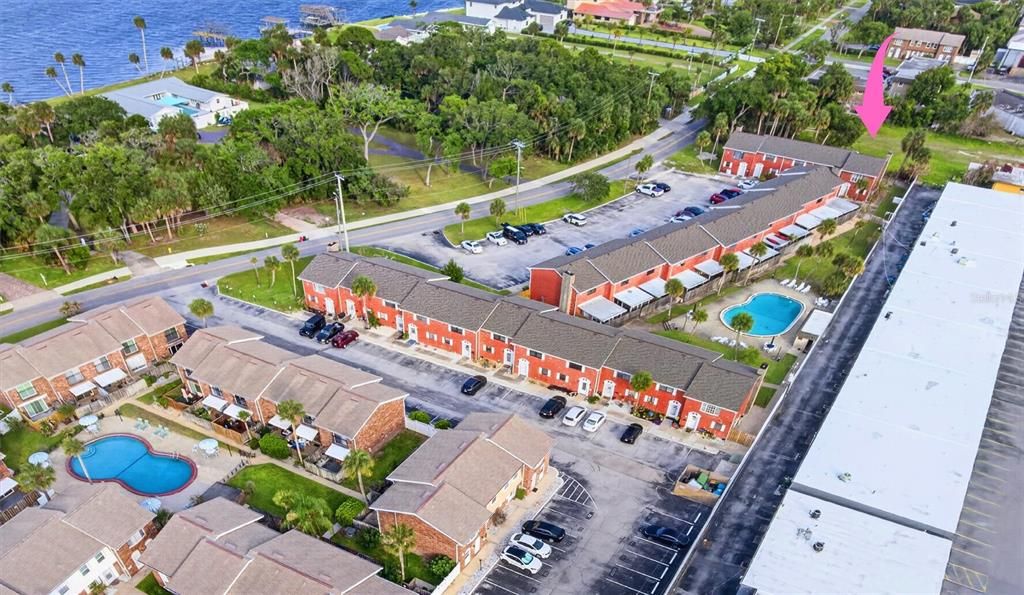 На продажу: $144,900 (2 спален, 1 ванн, 1386 Квадратных фут)