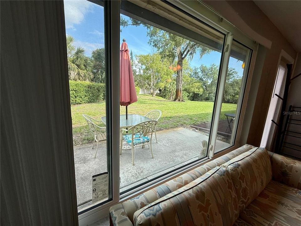 For Sale: $68,000 (2 beds, 1 baths, 975 Square Feet)