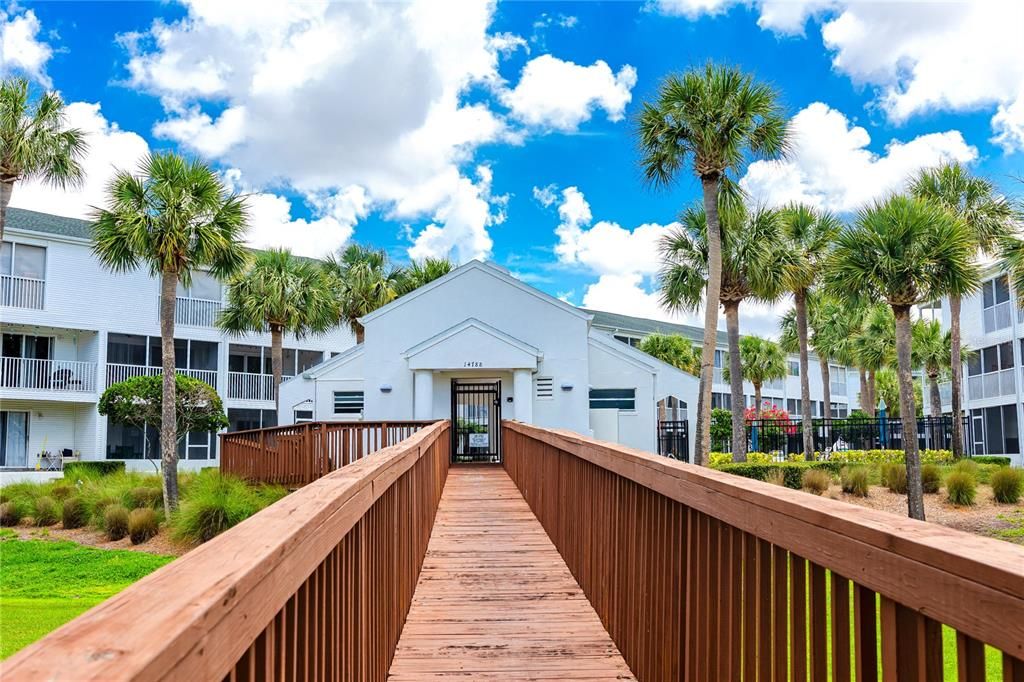 For Sale: $525,000 (3 beds, 4 baths, 2174 Square Feet)