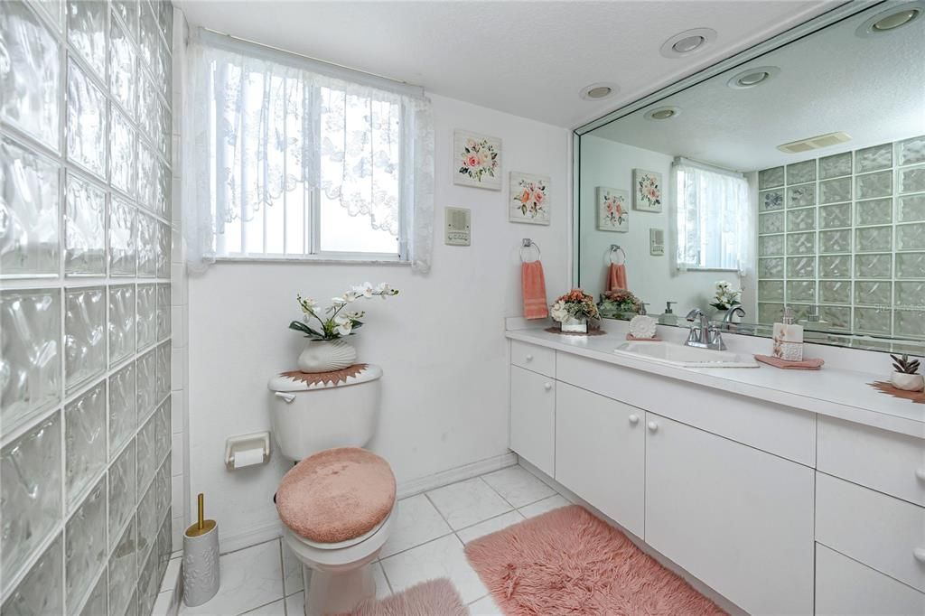For Sale: $525,000 (3 beds, 4 baths, 2174 Square Feet)