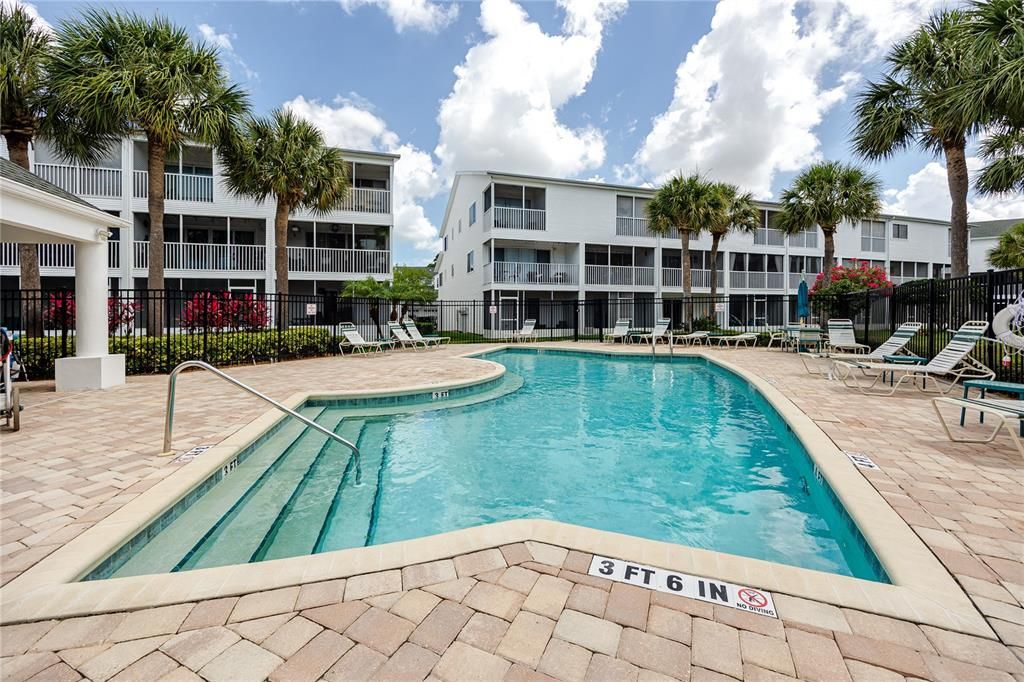 For Sale: $525,000 (3 beds, 4 baths, 2174 Square Feet)
