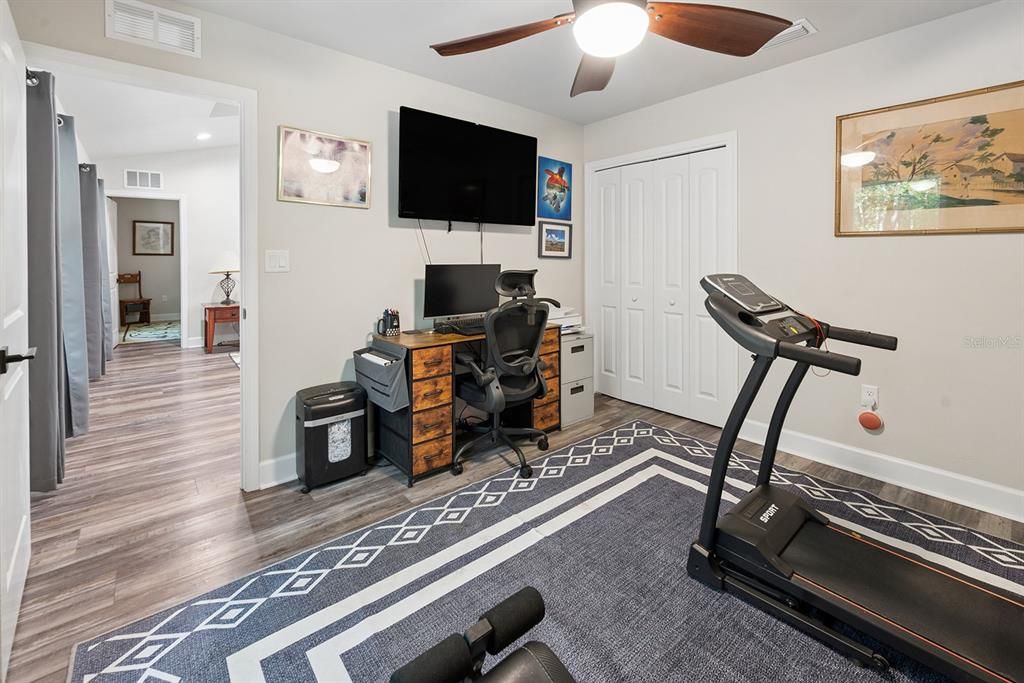 For Sale: $325,000 (2 beds, 2 baths, 1200 Square Feet)