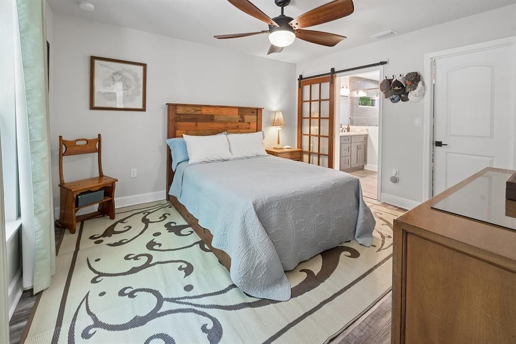 For Sale: $325,000 (2 beds, 2 baths, 1200 Square Feet)