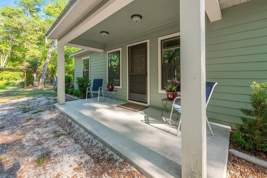 For Sale: $325,000 (2 beds, 2 baths, 1200 Square Feet)