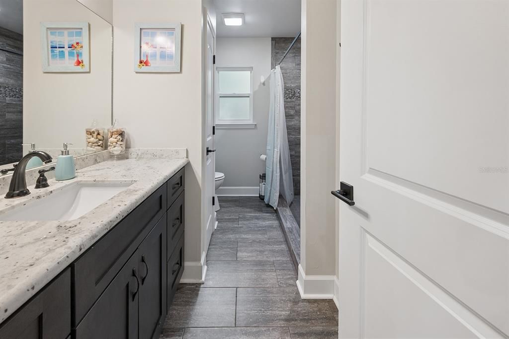 For Sale: $325,000 (2 beds, 2 baths, 1200 Square Feet)