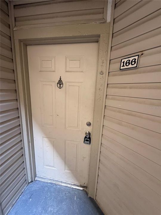 For Rent: $1,200 (1 beds, 1 baths, 526 Square Feet)