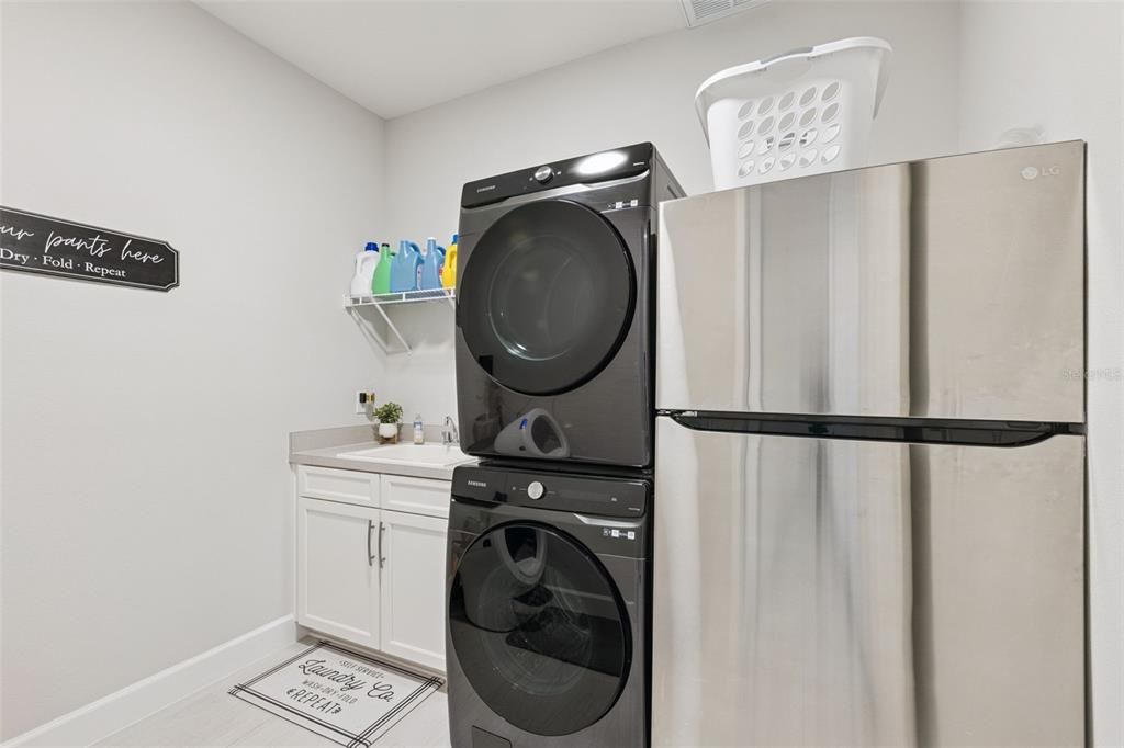 For Sale: $1,125,000 (4 beds, 3 baths, 4234 Square Feet)