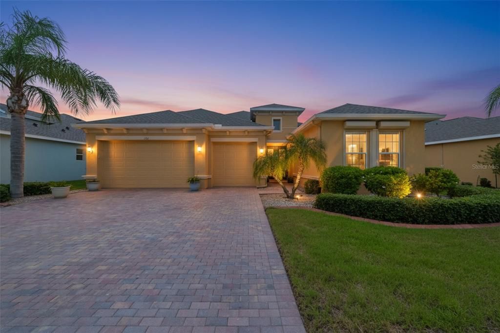 For Sale: $649,999 (3 beds, 2 baths, 2377 Square Feet)