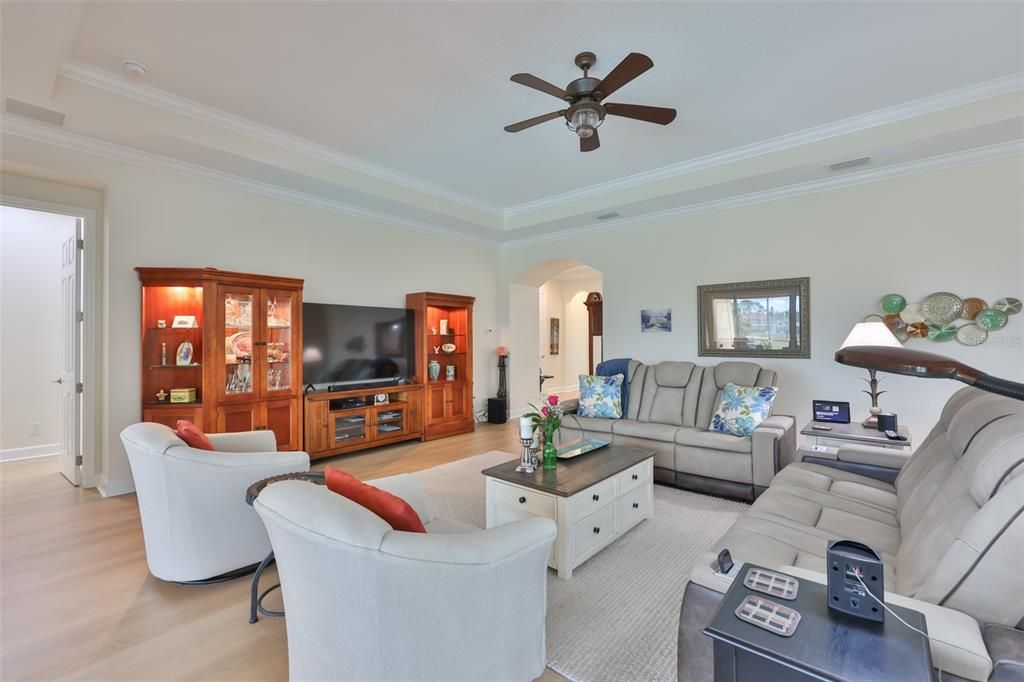 For Sale: $649,999 (3 beds, 2 baths, 2377 Square Feet)