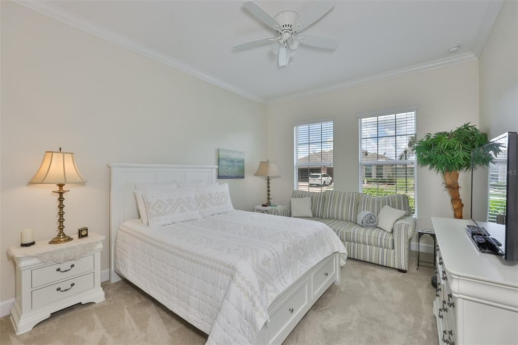For Sale: $649,999 (3 beds, 2 baths, 2377 Square Feet)
