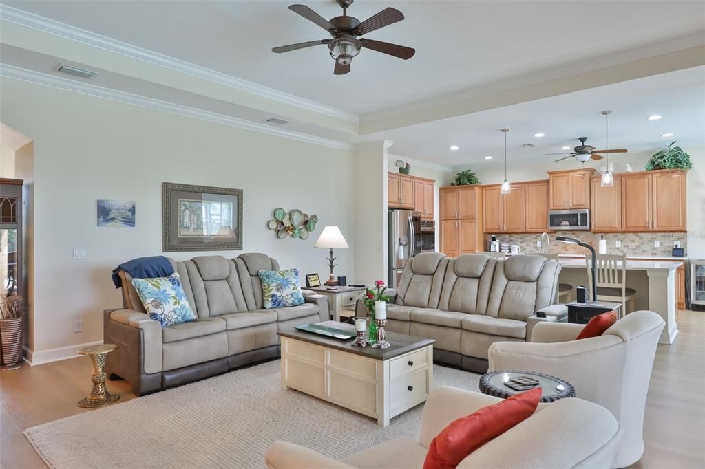 For Sale: $649,999 (3 beds, 2 baths, 2377 Square Feet)