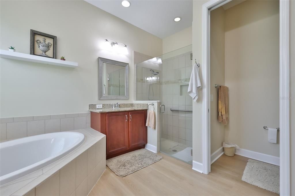 For Sale: $649,999 (3 beds, 2 baths, 2377 Square Feet)