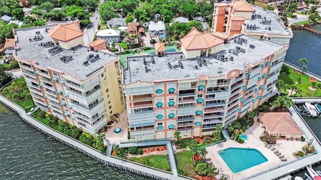 En Venta: $525,000 (2 camas, 2 baños, 1616 Pies cuadrados)
