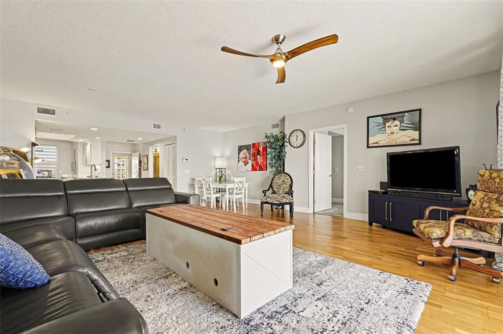 En Venta: $525,000 (2 camas, 2 baños, 1616 Pies cuadrados)