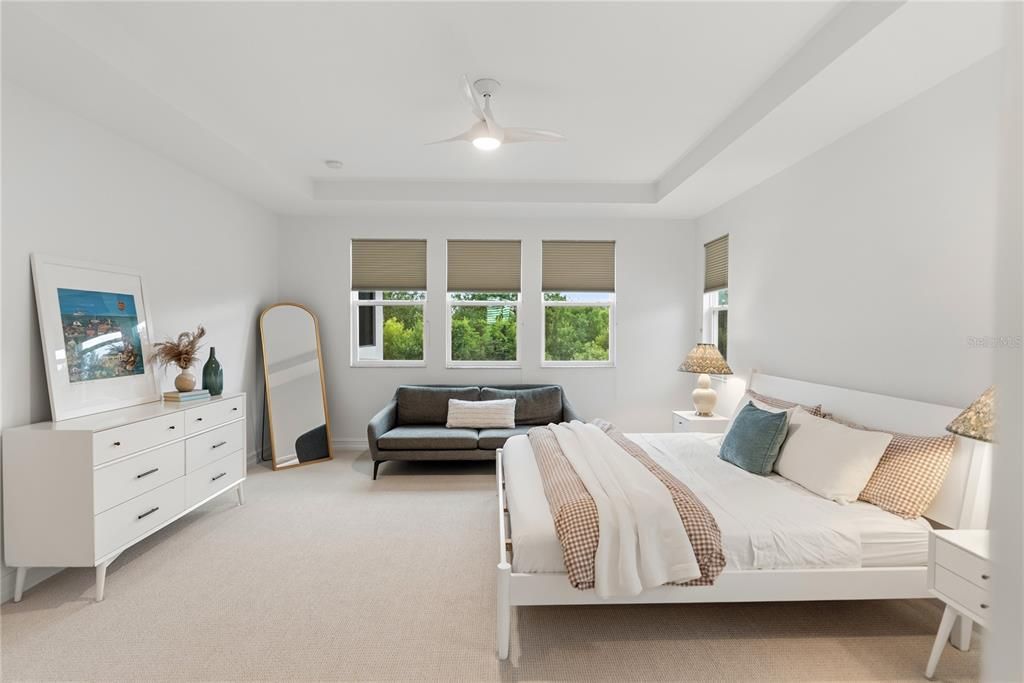For Sale: $825,000 (4 beds, 4 baths, 3571 Square Feet)