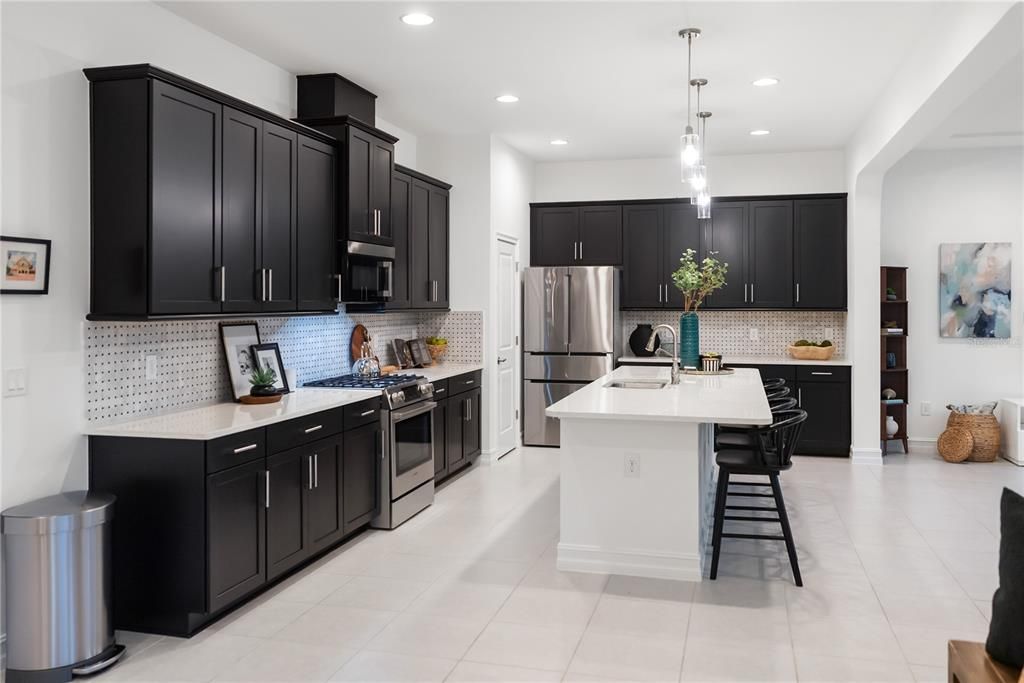 For Sale: $825,000 (4 beds, 4 baths, 3571 Square Feet)
