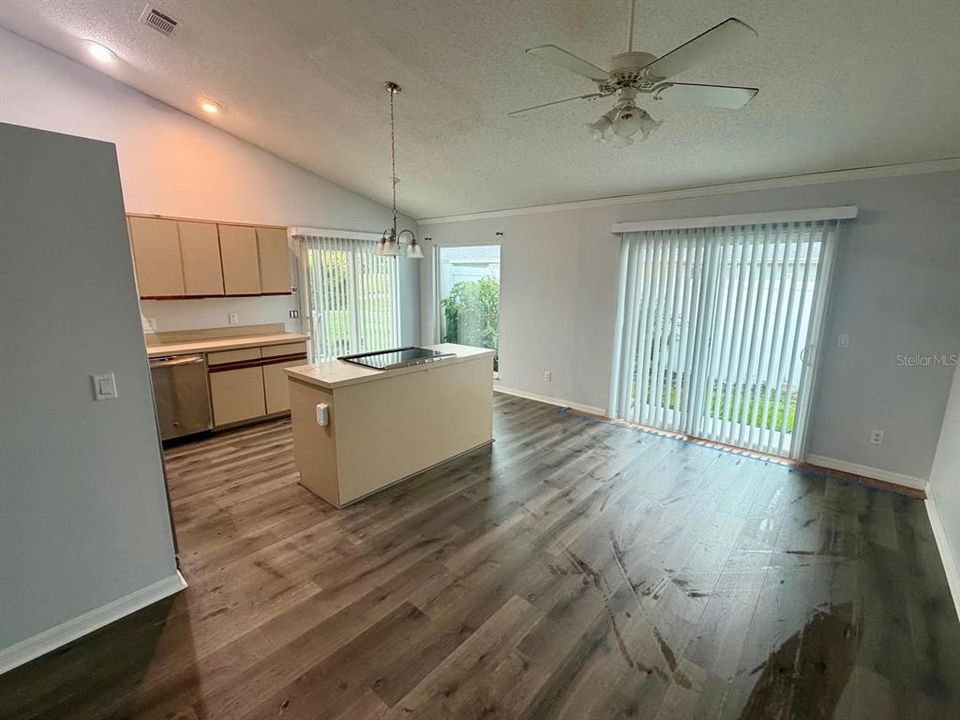 En Venta: $385,000 (2 camas, 2 baños, 1568 Pies cuadrados)