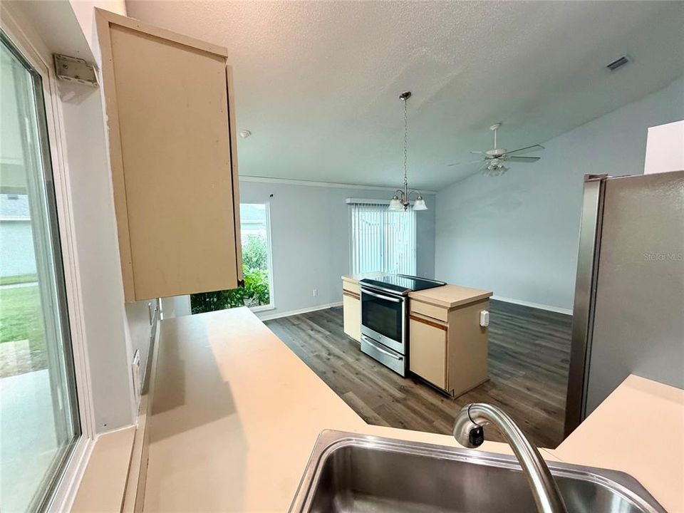 En Venta: $385,000 (2 camas, 2 baños, 1568 Pies cuadrados)