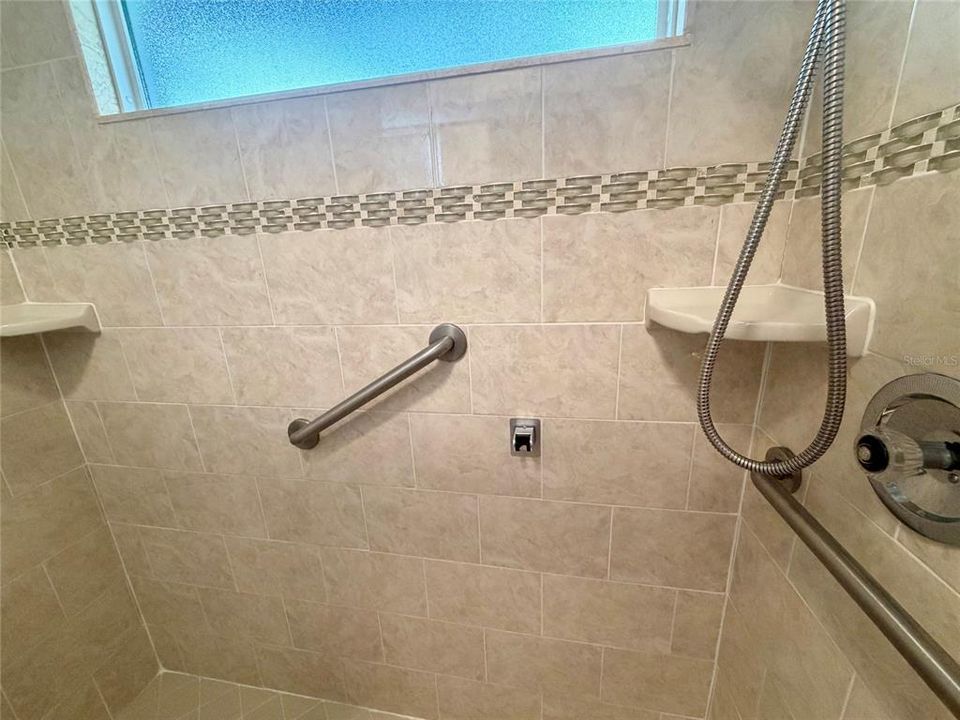 En Venta: $385,000 (2 camas, 2 baños, 1568 Pies cuadrados)
