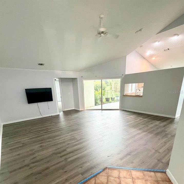 En Venta: $385,000 (2 camas, 2 baños, 1568 Pies cuadrados)