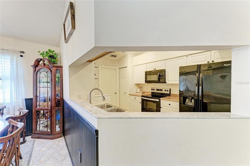 En Venta: $329,000 (3 camas, 2 baños, 1211 Pies cuadrados)