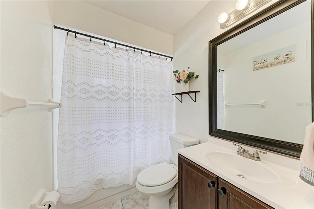 En Venta: $329,000 (3 camas, 2 baños, 1211 Pies cuadrados)