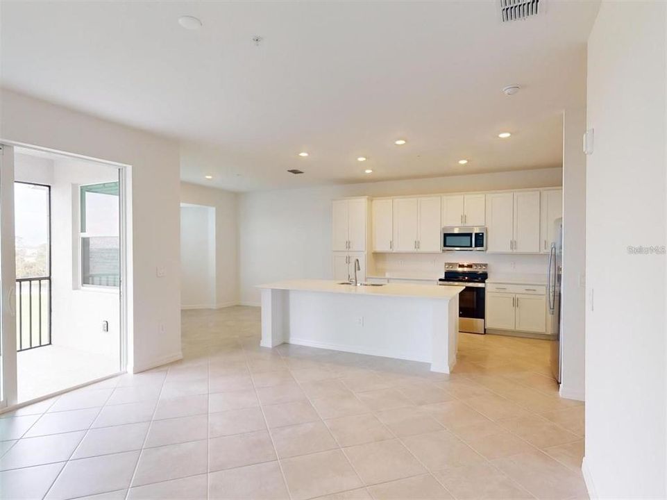 For Sale: $325,000 (2 beds, 2 baths, 1149 Square Feet)