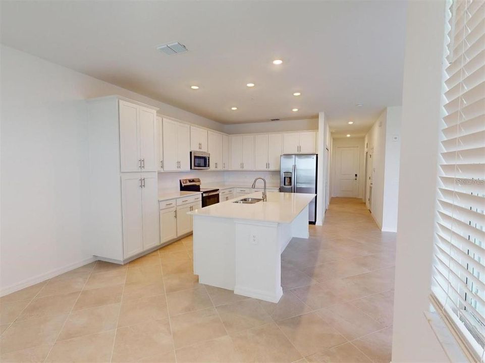 For Sale: $325,000 (2 beds, 2 baths, 1149 Square Feet)