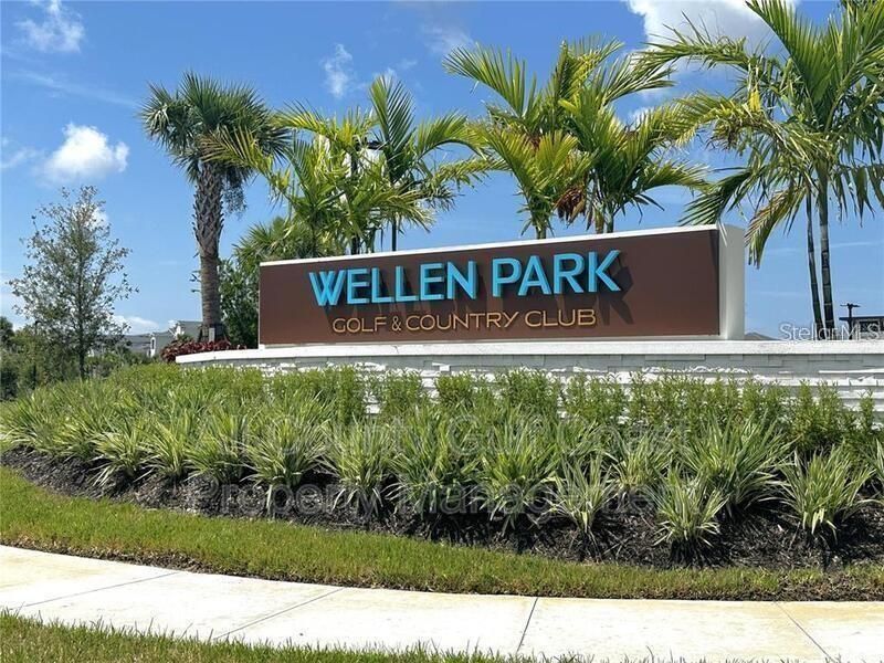 For Sale: $325,000 (2 beds, 2 baths, 1149 Square Feet)
