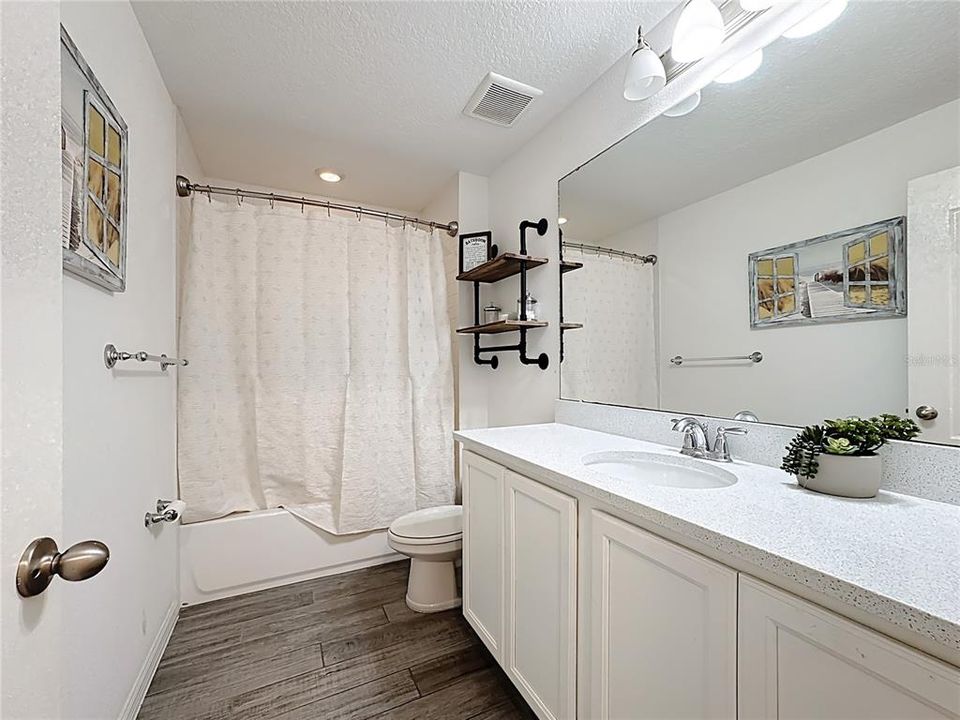 En Venta: $345,000 (3 camas, 2 baños, 1609 Pies cuadrados)