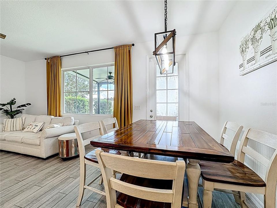 En Venta: $345,000 (3 camas, 2 baños, 1609 Pies cuadrados)