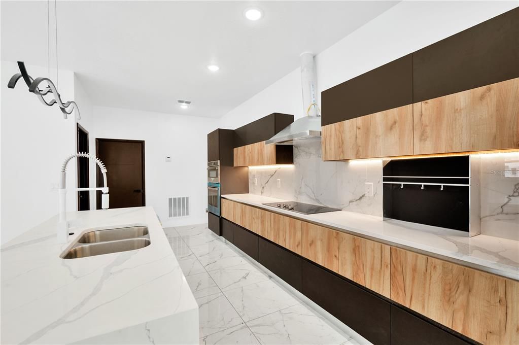 For Sale: $1,287,000 (4 beds, 3 baths, 2889 Square Feet)