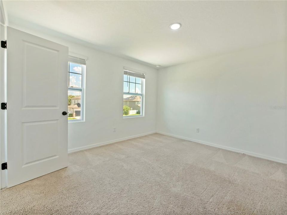 For Rent: $3,500 (5 beds, 4 baths, 3548 Square Feet)