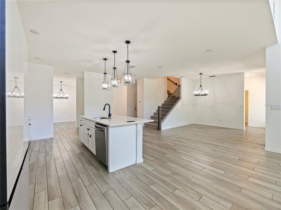 For Rent: $3,500 (5 beds, 4 baths, 3548 Square Feet)