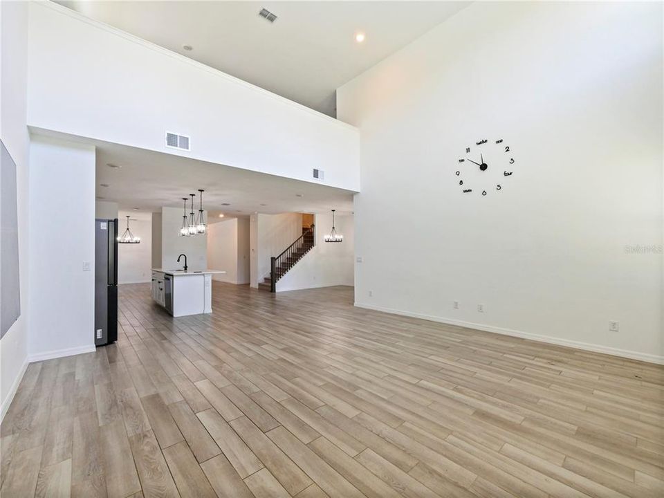 For Rent: $3,500 (5 beds, 4 baths, 3548 Square Feet)