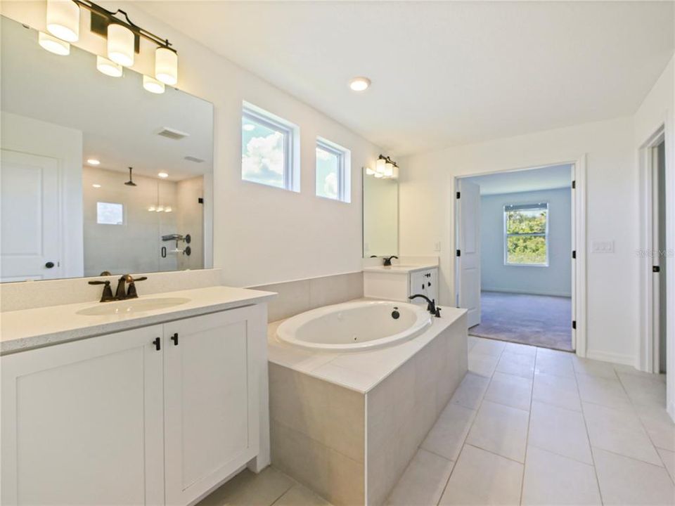 For Rent: $3,500 (5 beds, 4 baths, 3548 Square Feet)