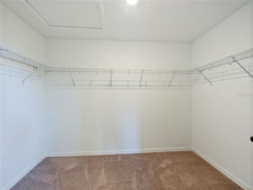 For Rent: $3,500 (5 beds, 4 baths, 3548 Square Feet)