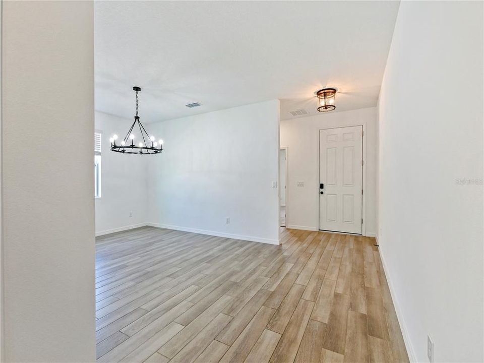 For Rent: $3,500 (5 beds, 4 baths, 3548 Square Feet)