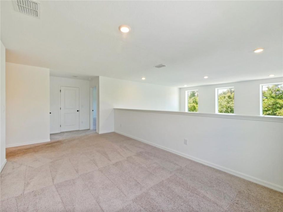For Rent: $3,500 (5 beds, 4 baths, 3548 Square Feet)