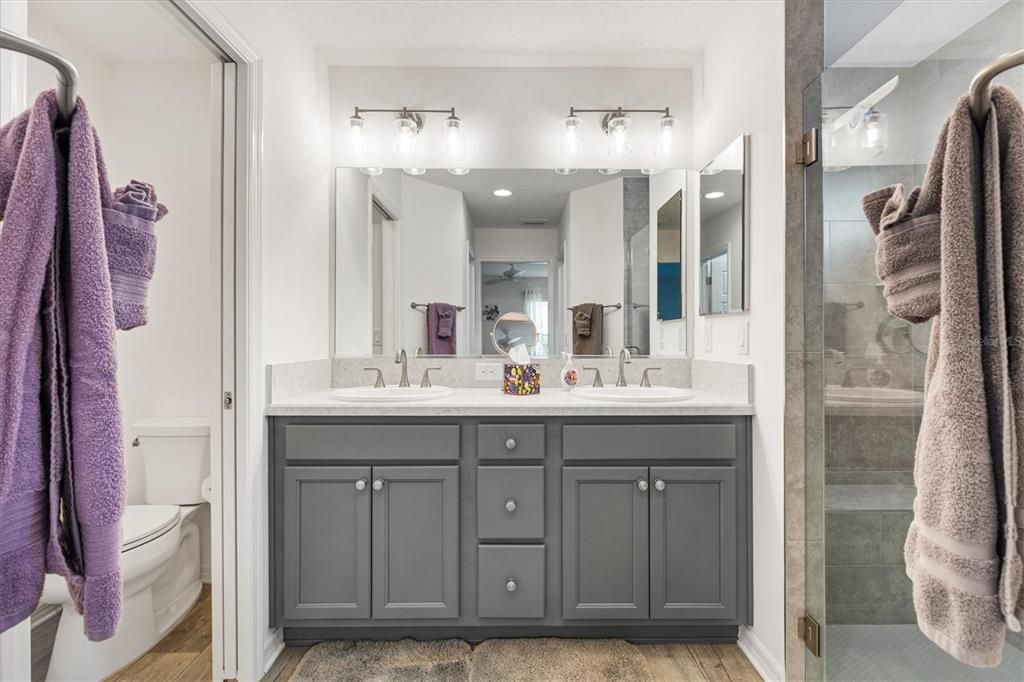 For Rent: $3,100 (3 beds, 2 baths, 1584 Square Feet)