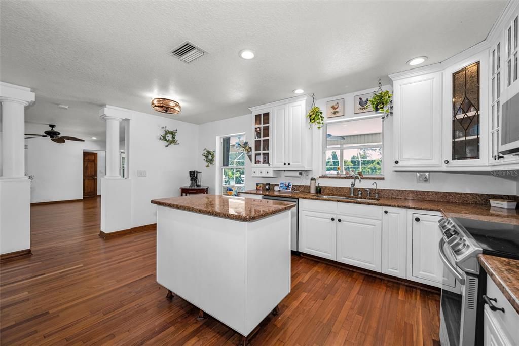En Venta: $1,250,000 (5 camas, 4 baños, 5322 Pies cuadrados)