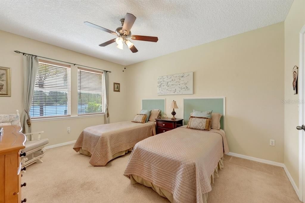For Sale: $615,000 (5 beds, 4 baths, 3613 Square Feet)