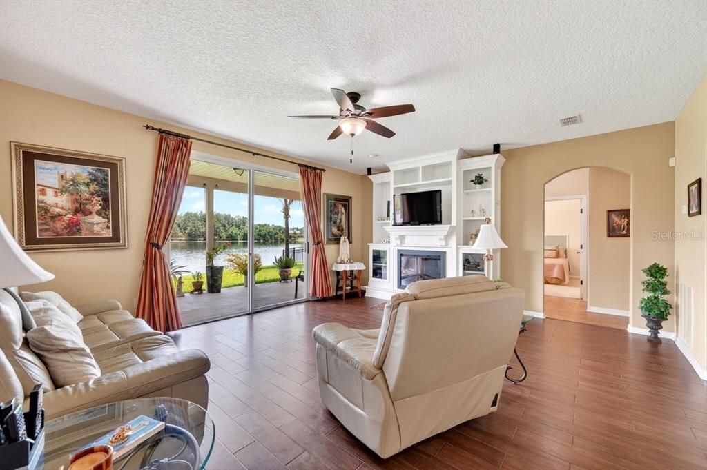 For Sale: $615,000 (5 beds, 4 baths, 3613 Square Feet)