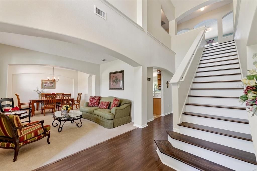 For Sale: $615,000 (5 beds, 4 baths, 3613 Square Feet)