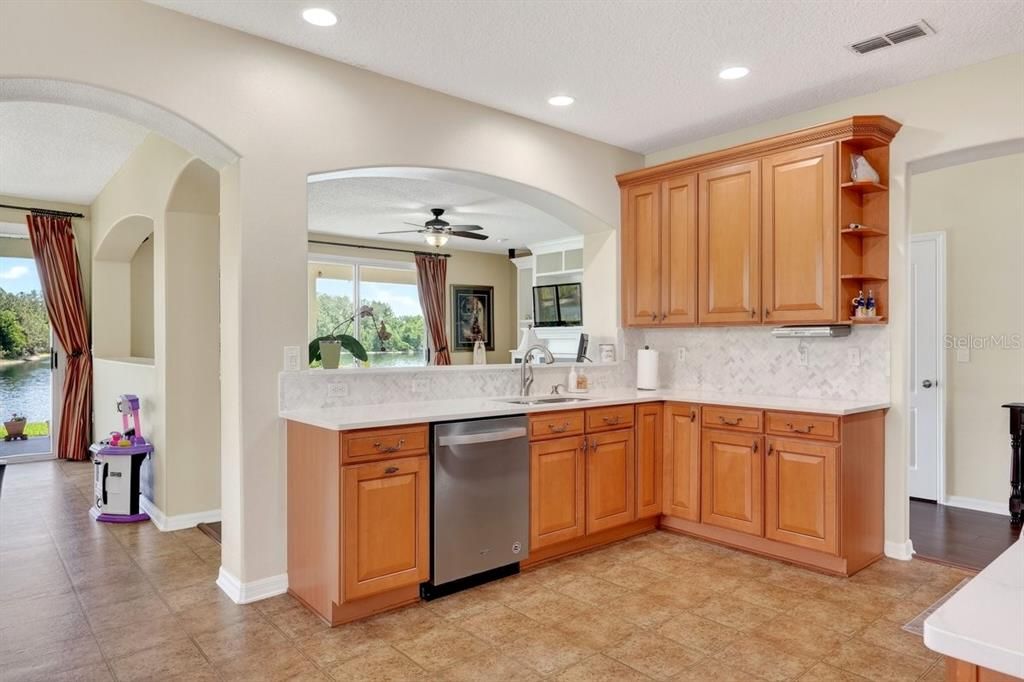 For Sale: $615,000 (5 beds, 4 baths, 3613 Square Feet)
