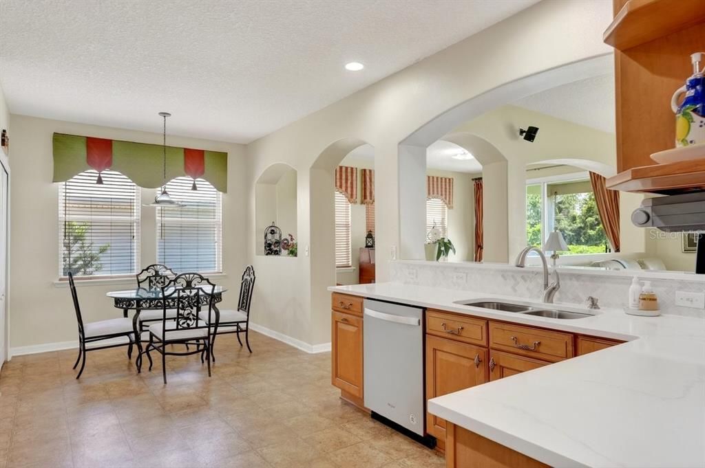 For Sale: $615,000 (5 beds, 4 baths, 3613 Square Feet)