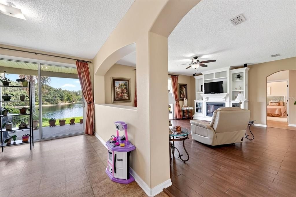 For Sale: $615,000 (5 beds, 4 baths, 3613 Square Feet)
