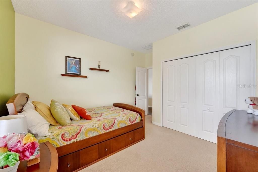 For Sale: $615,000 (5 beds, 4 baths, 3613 Square Feet)