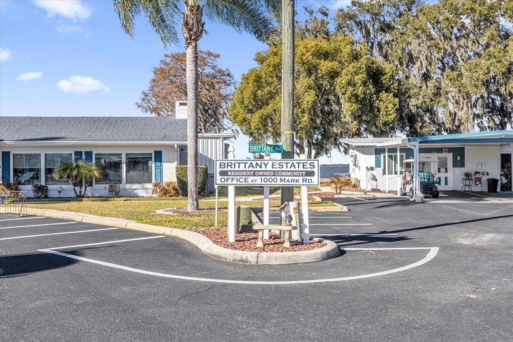 For Sale: $114,900 (2 beds, 2 baths, 1132 Square Feet)